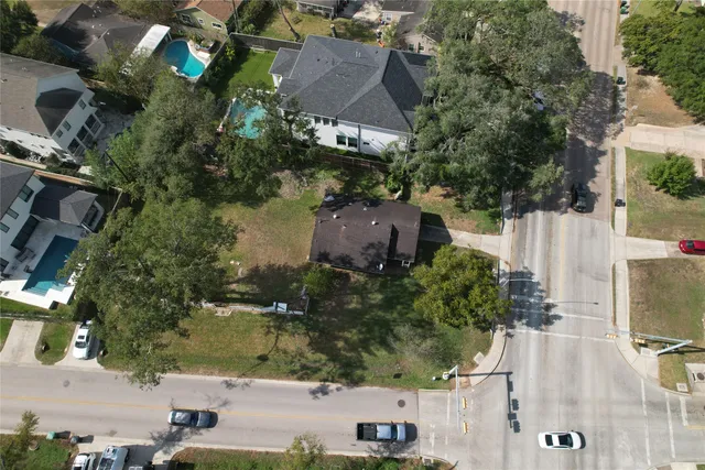 $558,680 | 903 West 43rd Street, Houston, TX 77018