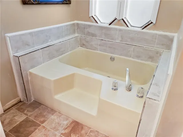 $1,950 | Undisclosed Address, Conyers, GA 30094