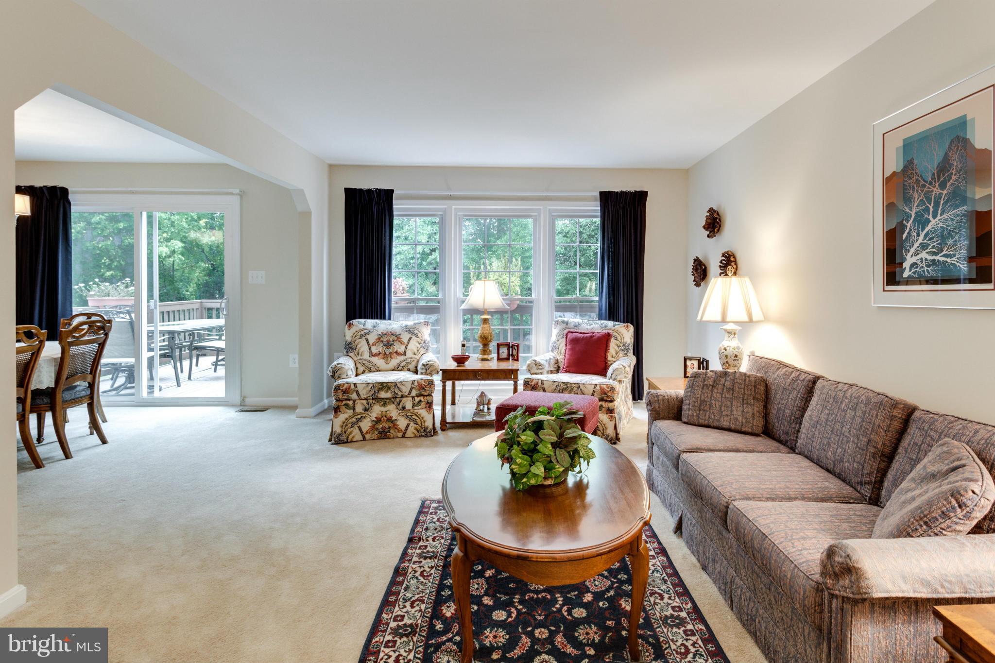 2761 Hill Road Vienna, VA 22181 - Photo 3 of 30 Living Room