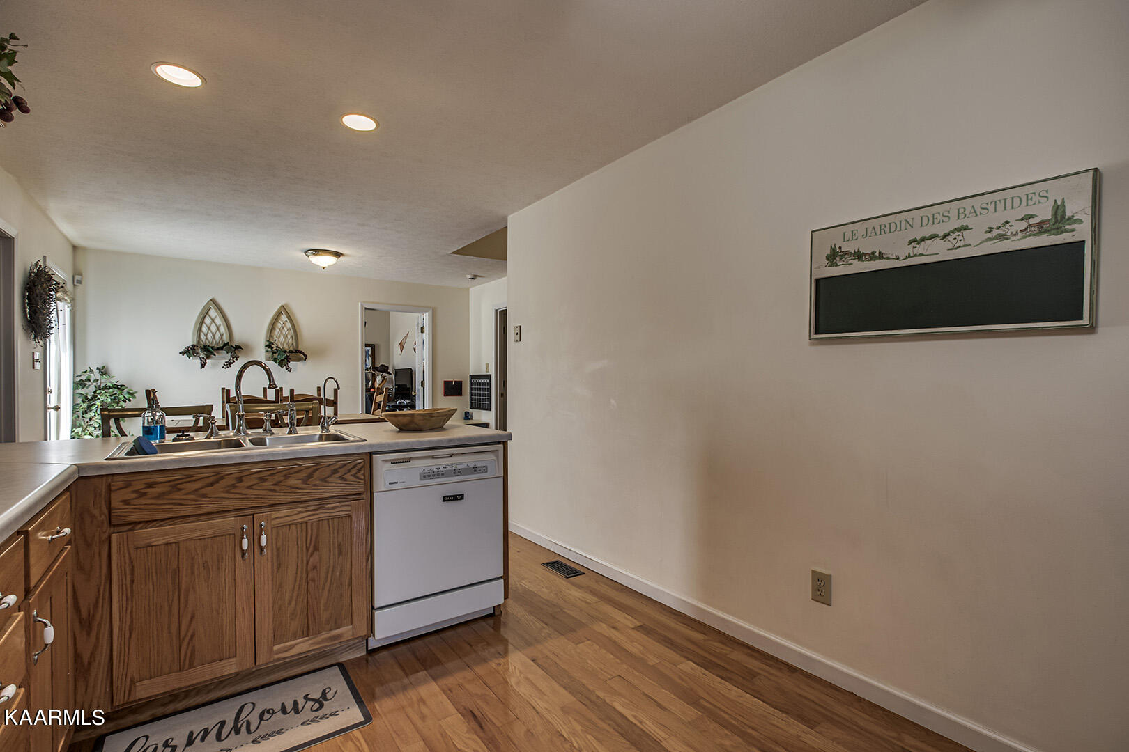 135 Songbird Lane Maynardville, TN 37807 - Photo 18 of 40 18_SongbirdLane_135_Kitchen03