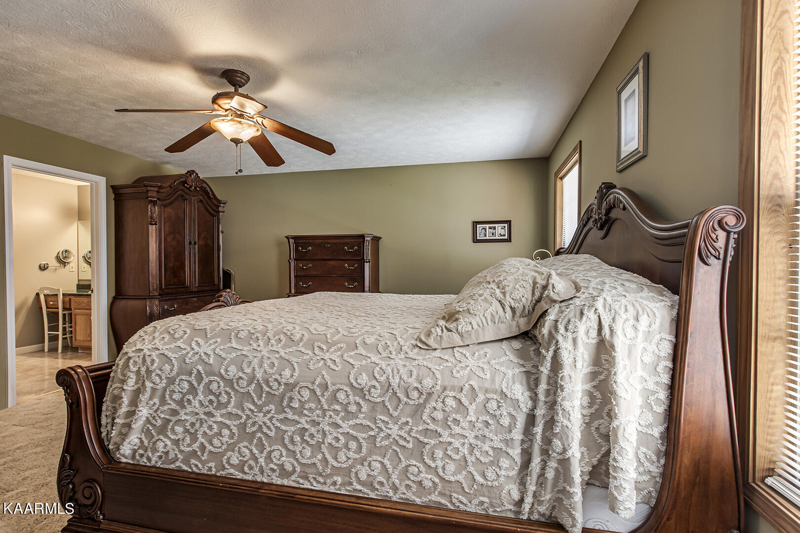 135 Songbird Lane Maynardville, TN 37807 - Photo 21 of 40 21_SongbirdLane_135_MasterBedroom01