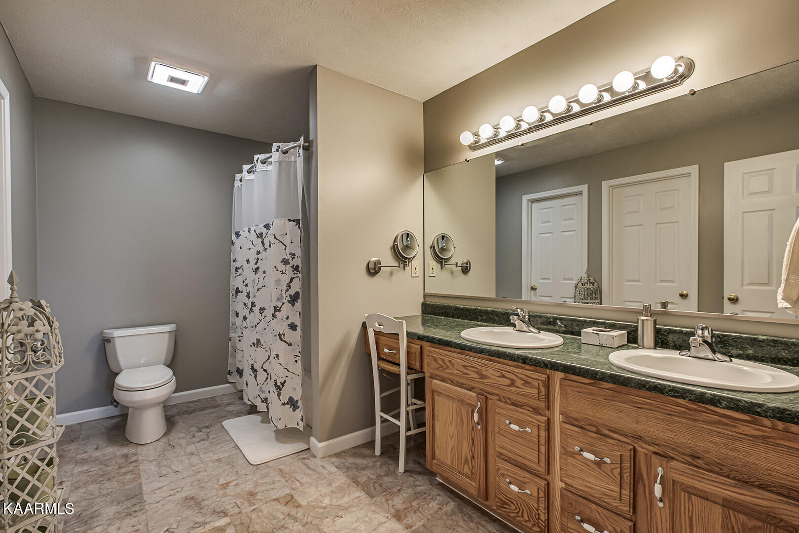 135 Songbird Lane Maynardville, TN 37807 - Photo 22 of 40 22_SongbirdLane_135_MasterBath