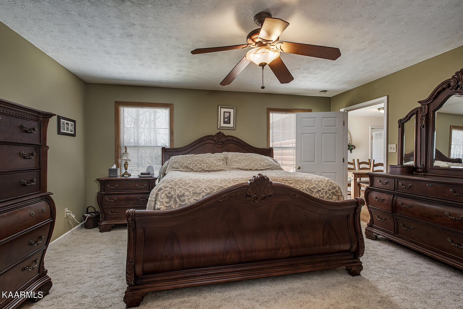 135 Songbird Lane Maynardville, TN 37807 - Photo 23 of 40 23_SongbirdLane_135_MasterBedroom02