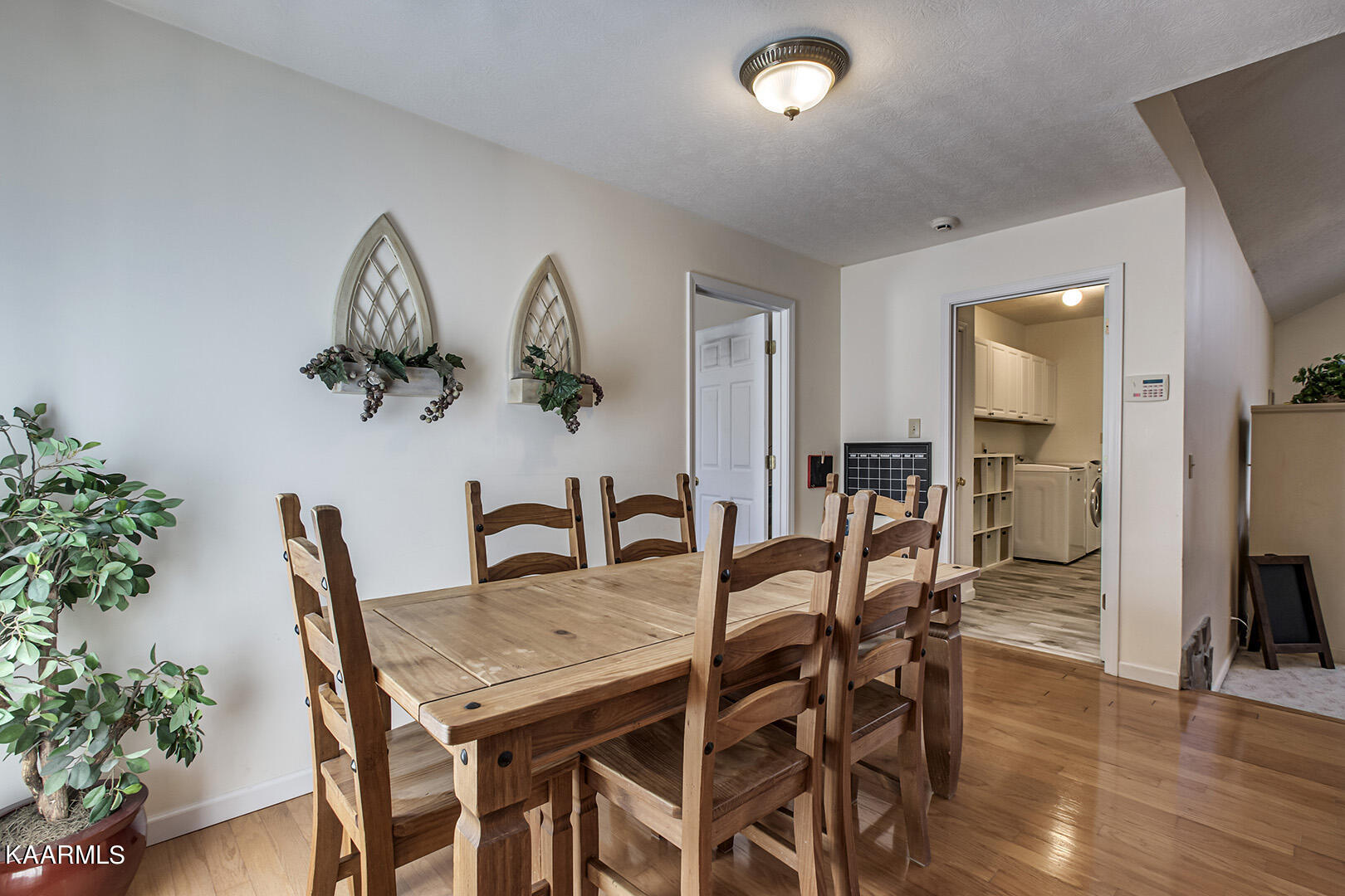 135 Songbird Lane Maynardville, TN 37807 - Photo 24 of 40 24_SongbirdLane_135_Dining02
