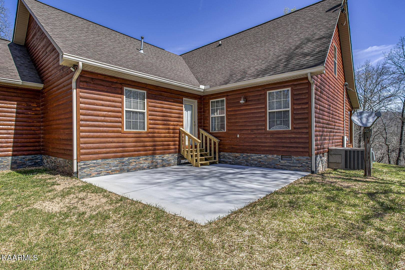 135 Songbird Lane Maynardville, TN 37807 - Photo 35 of 40 35_SongbirdLane_135_Patio01