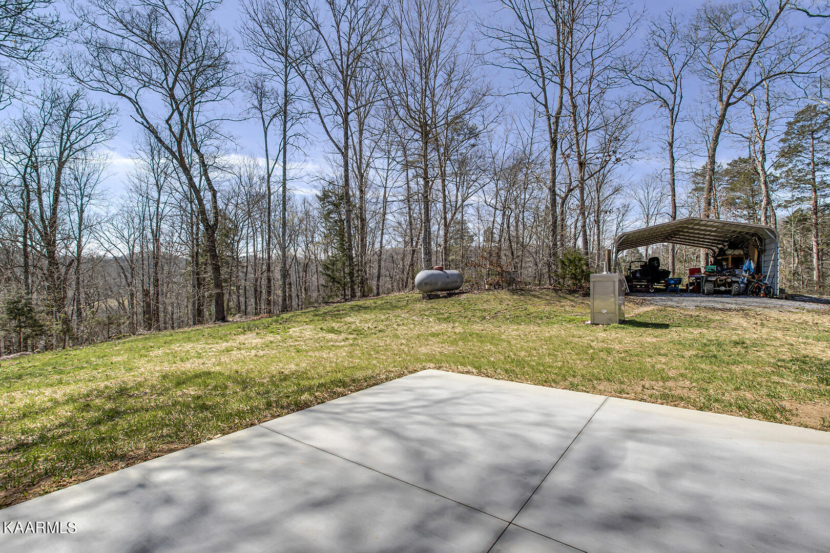 135 Songbird Lane Maynardville, TN 37807 - Photo 36 of 40 36_SongbirdLane_135_Patio02