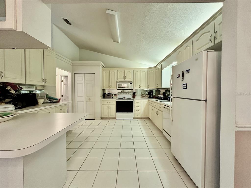 7644 Southwest 63rd Ave Road Ocala, FL 34476 - Photo 11 of 40 Gallery Image 11