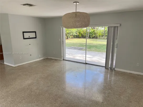 $4,550 | 16425 Southwest 75th Avenue, Palmetto Bay, FL 33157