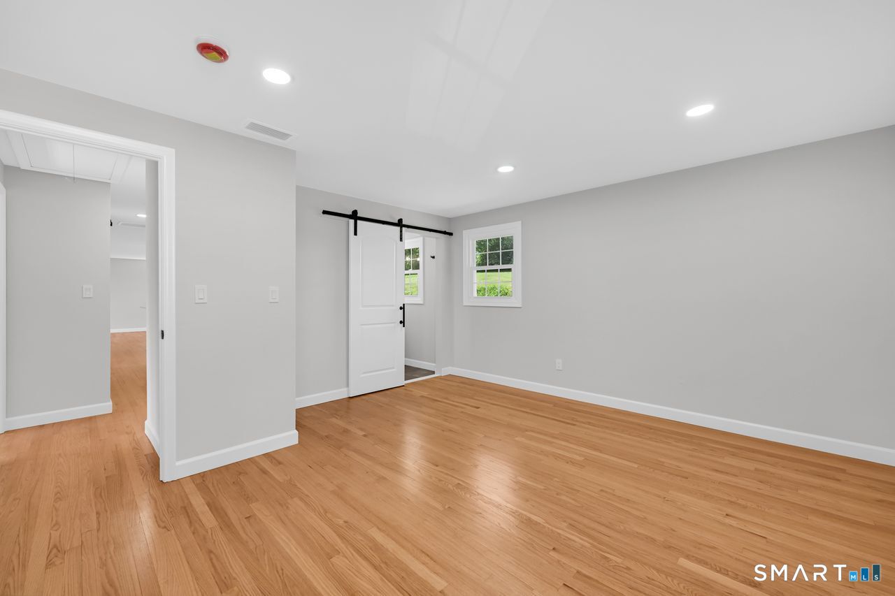 129 Midwell Road Wethersfield, CT 06109 - Photo 14 of 28