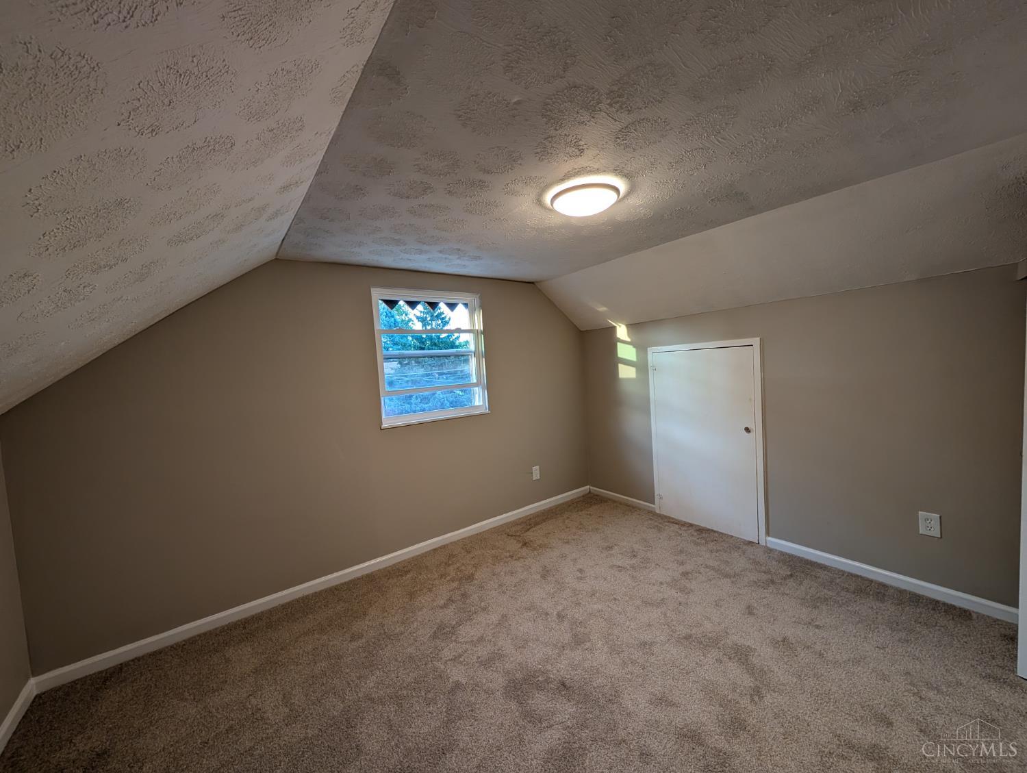1127 West North Bend Road Cincinnati, OH 45224 - Photo 17 of 23