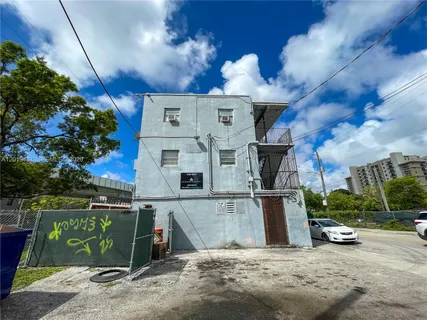 $2,350,000 | 220 Northwest 11th Terrace, Miami, FL 33136