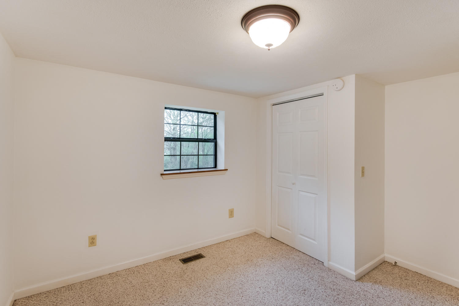 5502 Hunter Road Ooltewah, TN 37363 - Photo 12 of 19 5502_Hunter_Rd_21