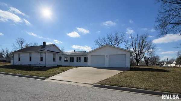 $139,900 | 1535 Sycamore Street, Quincy, IL 62301