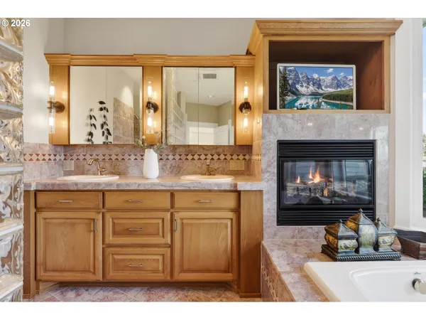 $2,399,000 | 16700 Southwest Parrett Mountain Road, Sherwood, OR 97140