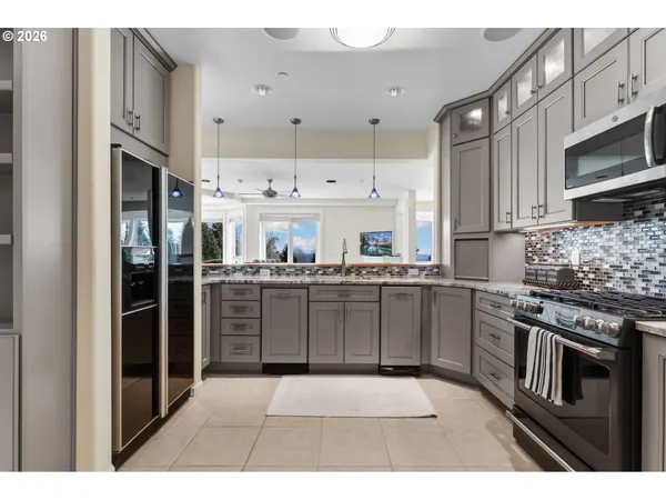 $2,399,000 | 16700 Southwest Parrett Mountain Road, Sherwood, OR 97140