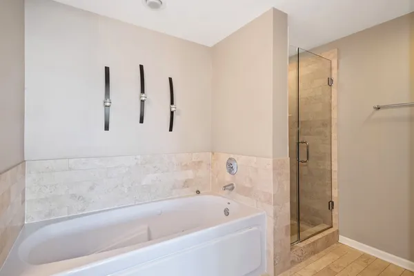 $4,000 | 744 West Fullerton Avenue, Unit 403, Chicago, IL 60614