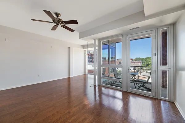 $4,000 | 744 West Fullerton Avenue, Unit 403, Chicago, IL 60614