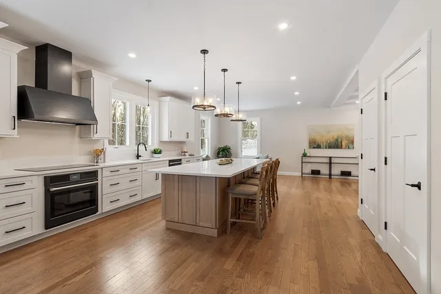 $1,169,999 | 209 Middle Road, Haverhill, MA 01830