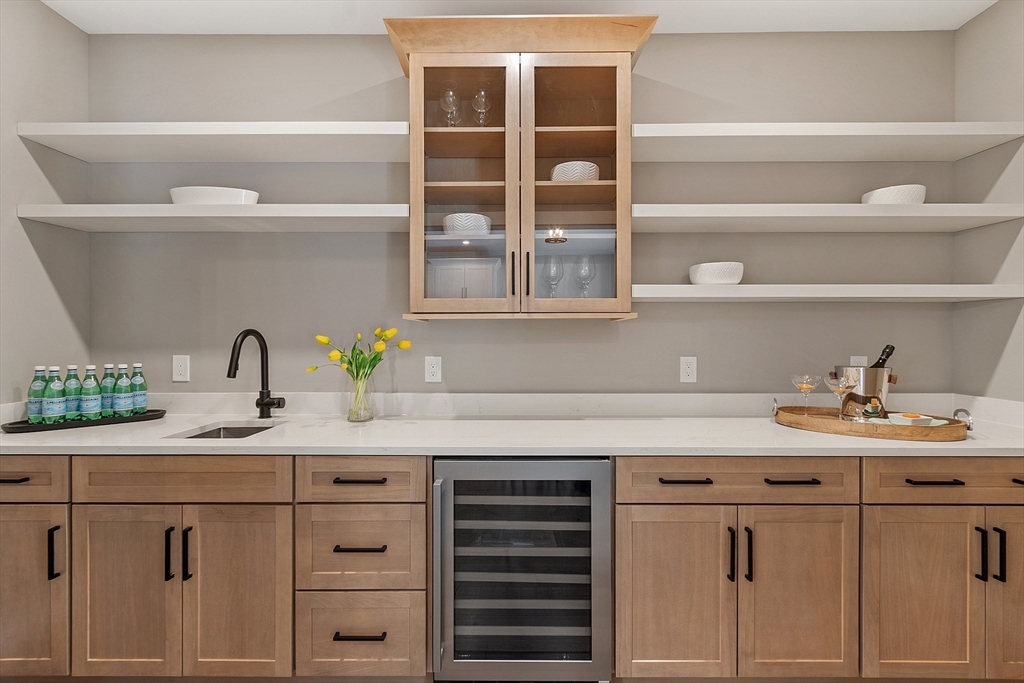 209 Middle Road Haverhill, MA 01830 - Photo 15 of 41