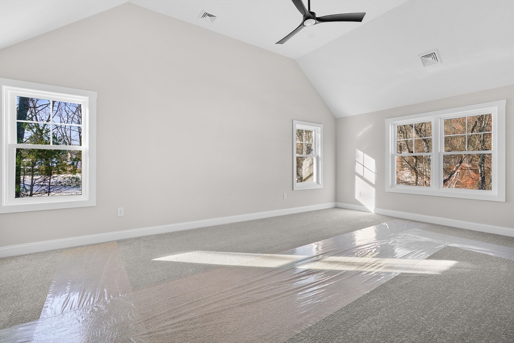 209 Middle Road Haverhill, MA 01830 - Photo 28 of 41