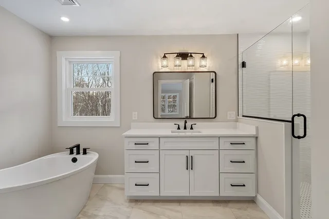 $1,169,999 | 209 Middle Road, Haverhill, MA 01830