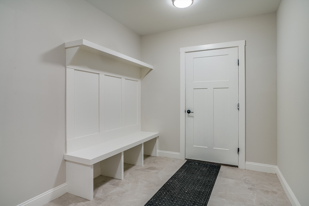 209 Middle Road Haverhill, MA 01830 - Photo 36 of 41