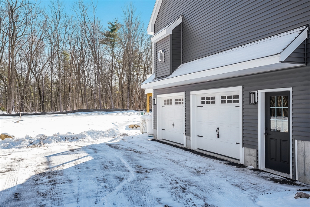 209 Middle Road Haverhill, MA 01830 - Photo 6 of 41