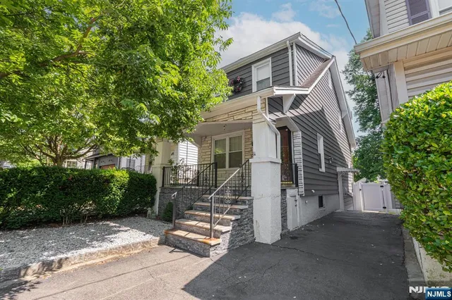 $500,000 | 39 Summit Street, Ridgefield Park, NJ 07660
