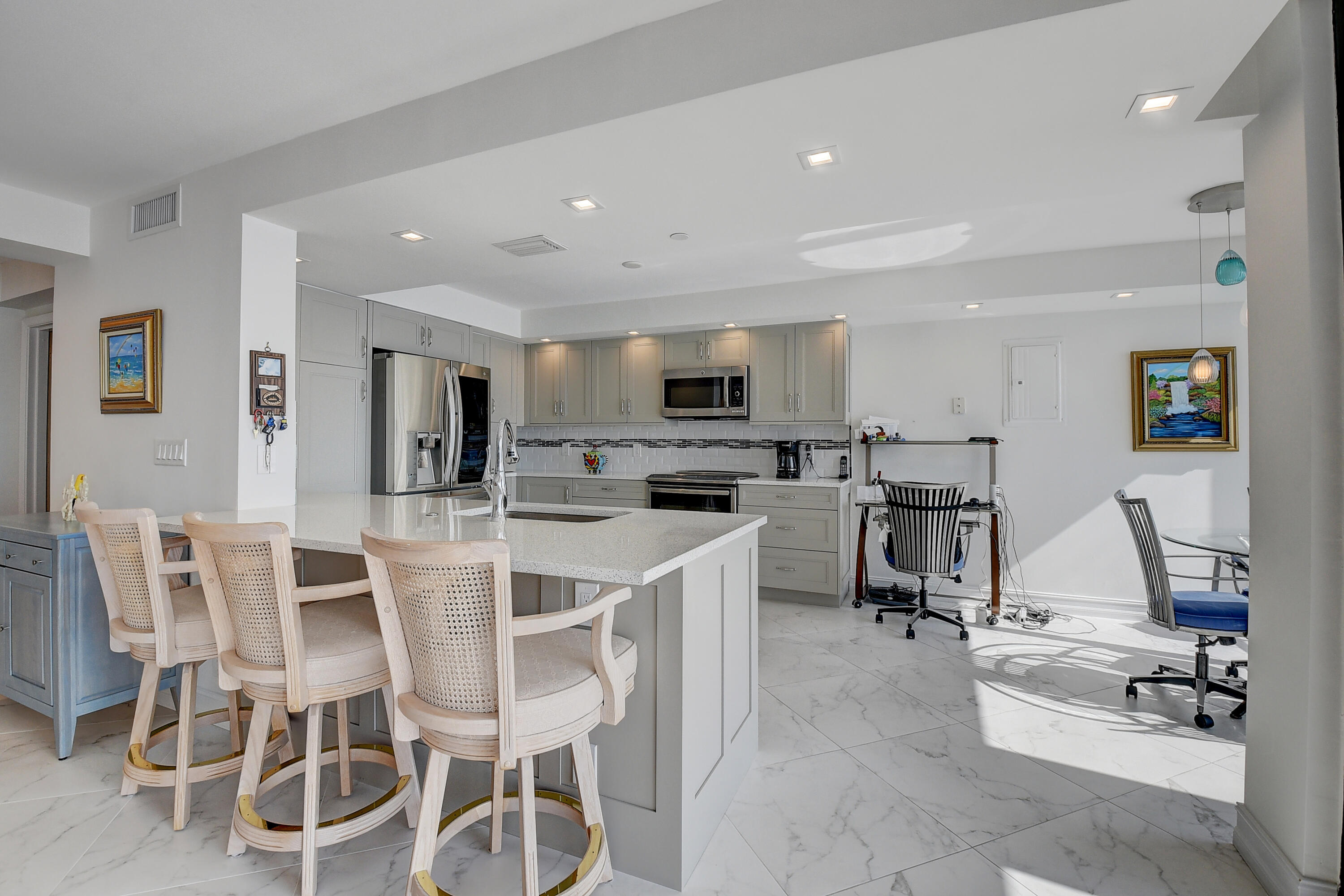 2600 South Ocean Boulevard, Unit LPHD Boca Raton, FL 33432 - Photo 5 of 50 Kitchen 2