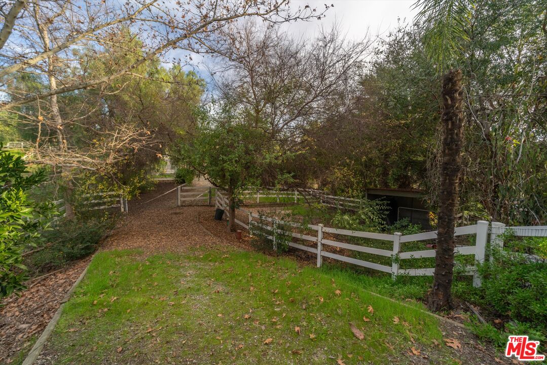39700 Ave Arizona Temecula, CA 92591 - Photo 20 of 23 a view of a park with large trees