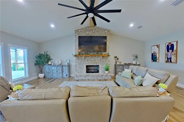 $985,000 | 2064 Highway 121, Bristol, GA 31518