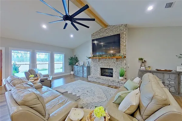 $985,000 | 2064 Highway 121, Bristol, GA 31518