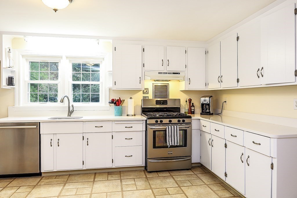 99 Sandy Valley Road Dedham, MA 02026 - Photo 7 of 24 Gallery Image 7
