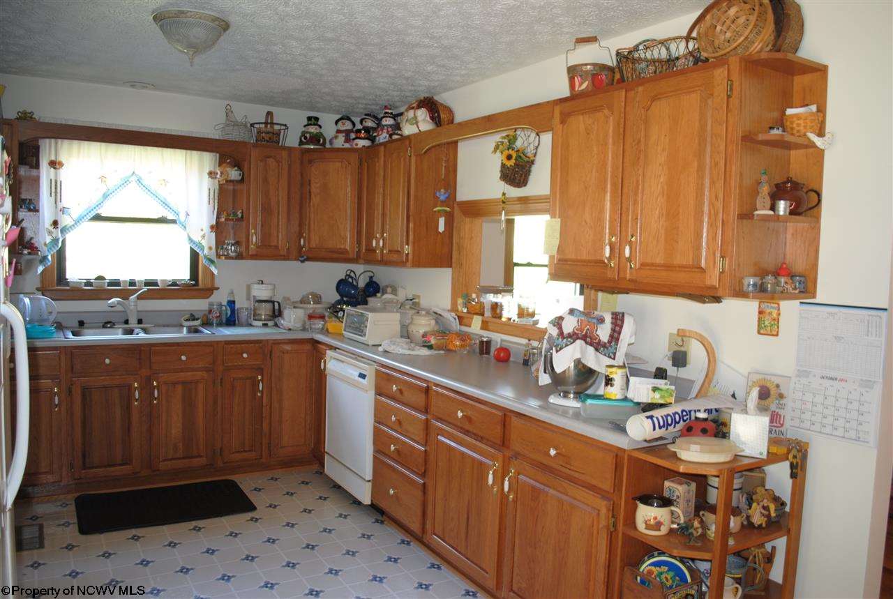 1893 4h Camp Road Philippi, WV 26416 - Photo 4 of 15 Gallery Image 4
