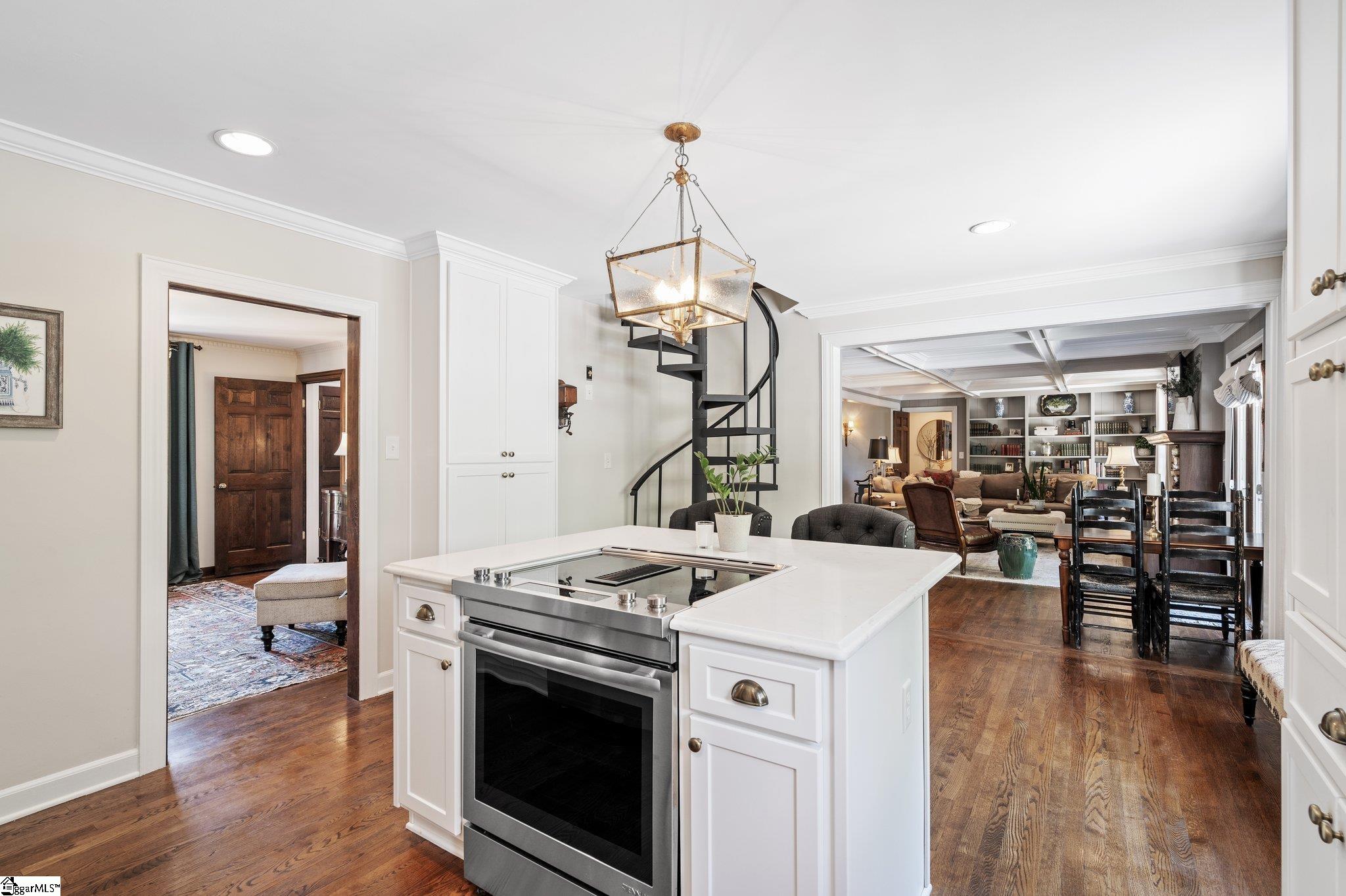 114 West Round Hill Road Greenville, SC 29617 - Photo 15 of 35 Gallery Image 15