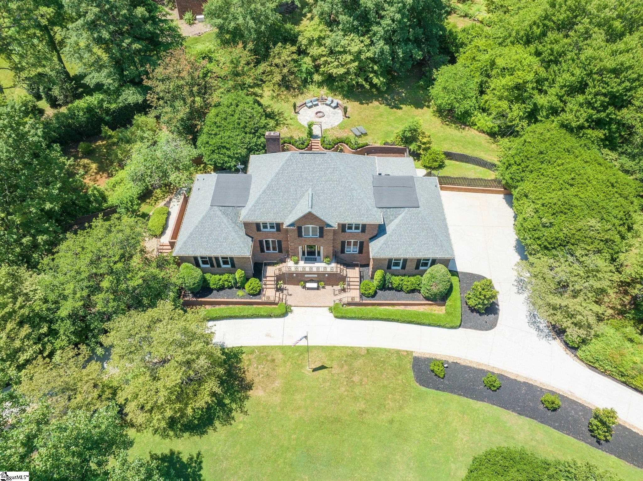 114 West Round Hill Road Greenville, SC 29617 - Photo 6 of 35 Gallery Image 6