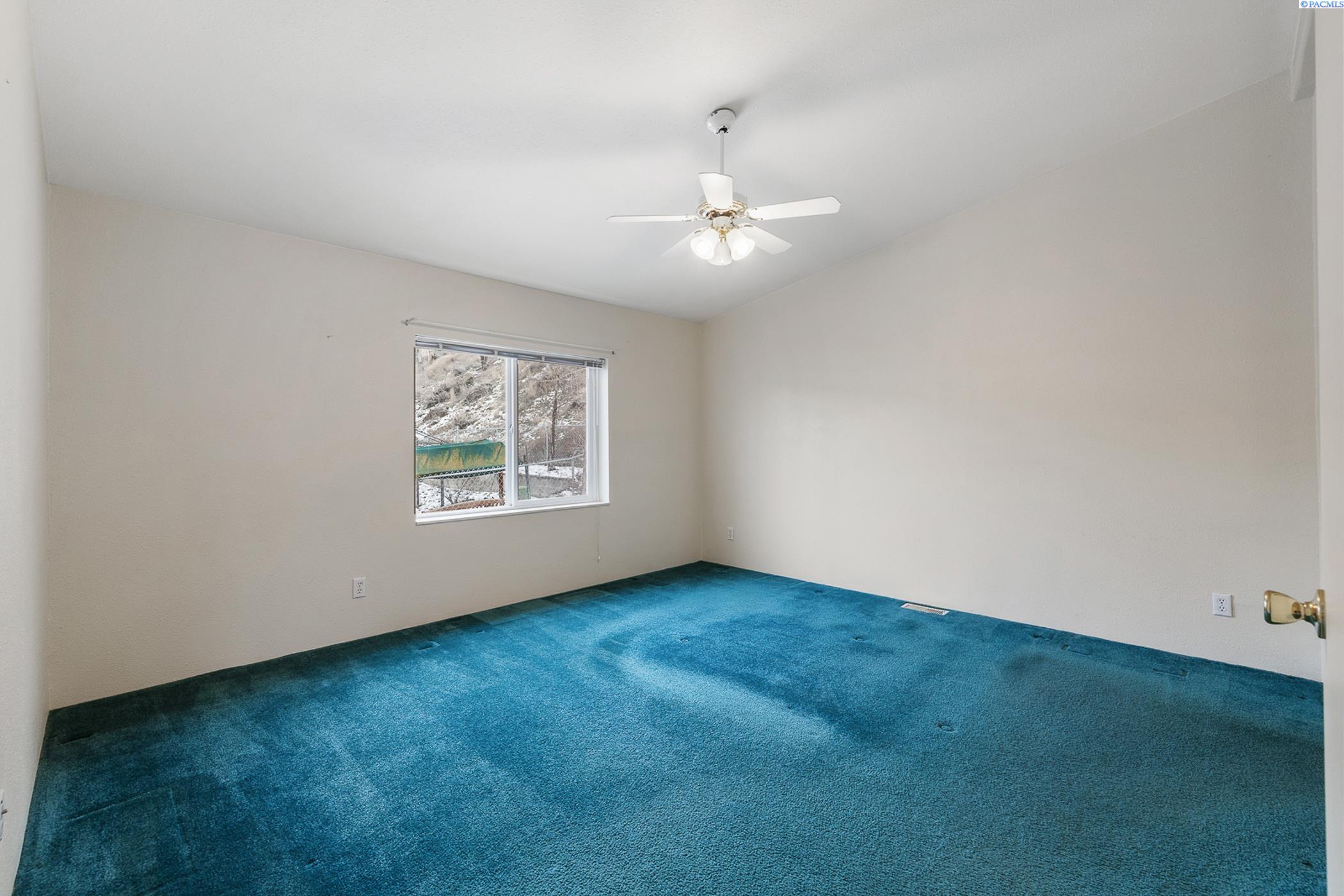 83 Ridgecliff Drive Richland, WA 99352 - Photo 15 of 28 Gallery Image 15