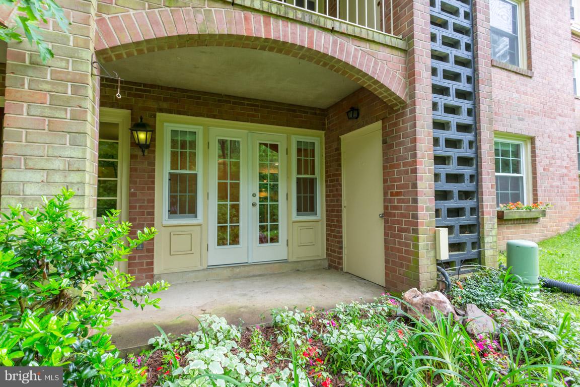 8110 Colony Point Road, Unit K Springfield, VA 22152 - Photo 23 of 30 front view of a house