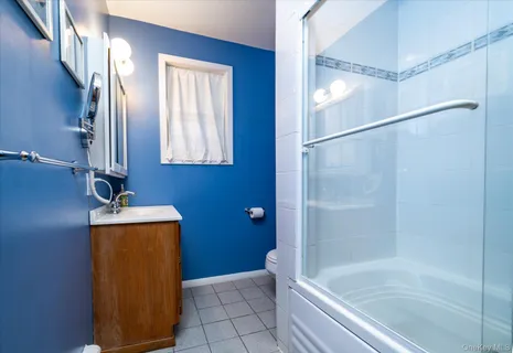 a bathroom with a tub