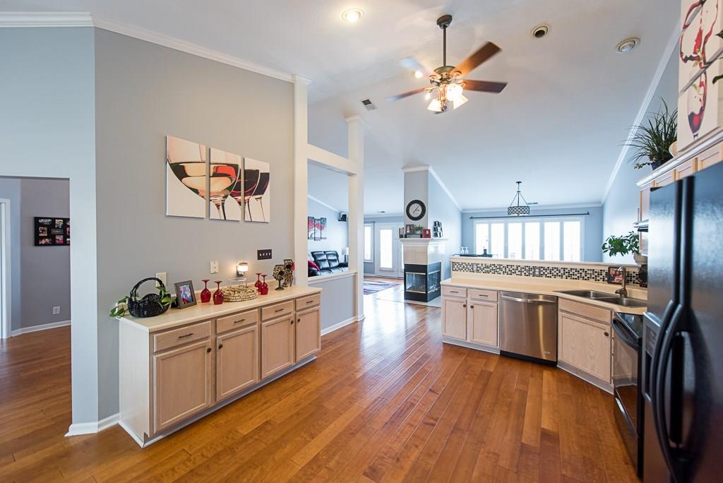11346 Falling Water Way Fishers, IN 46037 - Photo 11 of 27 Gallery Image 11