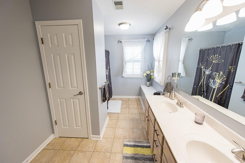 11346 Falling Water Way Fishers, IN 46037 - Photo 17 of 27 Gallery Image 17