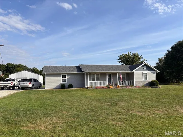$190,000 | 203 East Arlington Avenue, Vandalia, MO 63382