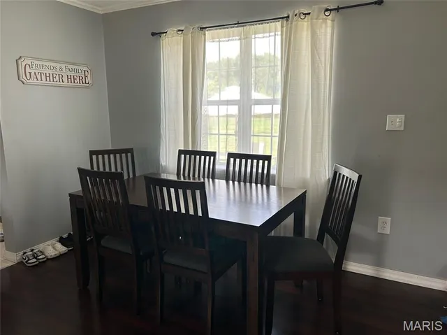 $190,000 | 203 East Arlington Avenue, Vandalia, MO 63382