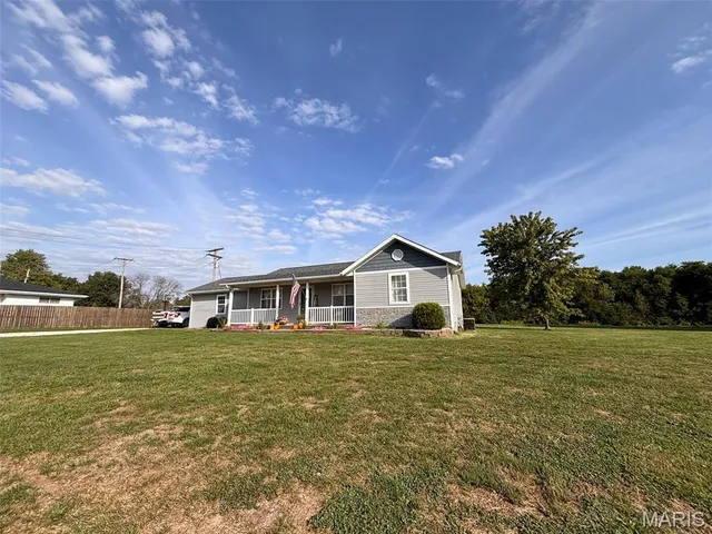 $190,000 | 203 East Arlington Avenue, Vandalia, MO 63382