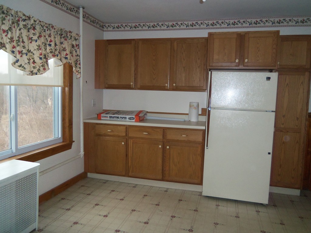 298 Main Street Clinton, MA 01510 - Photo 4 of 12 Gallery Image 4
