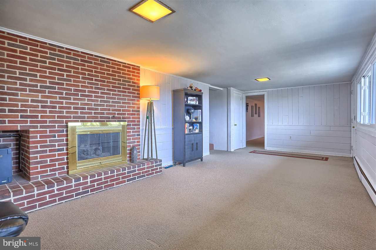 242 Greendale Road York, PA 17403 - Photo 23 of 36