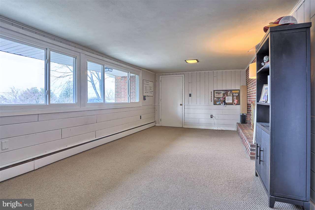 242 Greendale Road York, PA 17403 - Photo 26 of 36