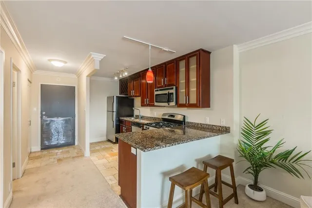 $108,999 | 700 East 8th Street, Unit 4S, Kansas City, MO 64106