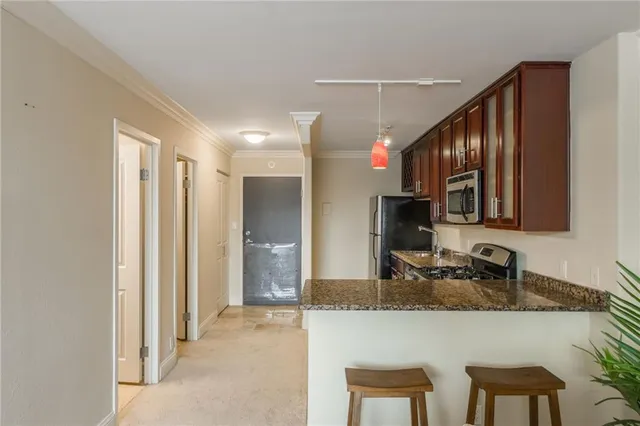 $108,999 | 700 East 8th Street, Unit 4S, Kansas City, MO 64106