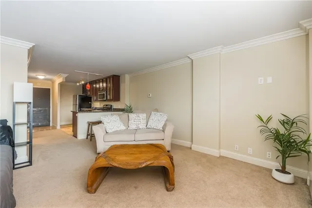 $108,999 | 700 East 8th Street, Unit 4S, Kansas City, MO 64106